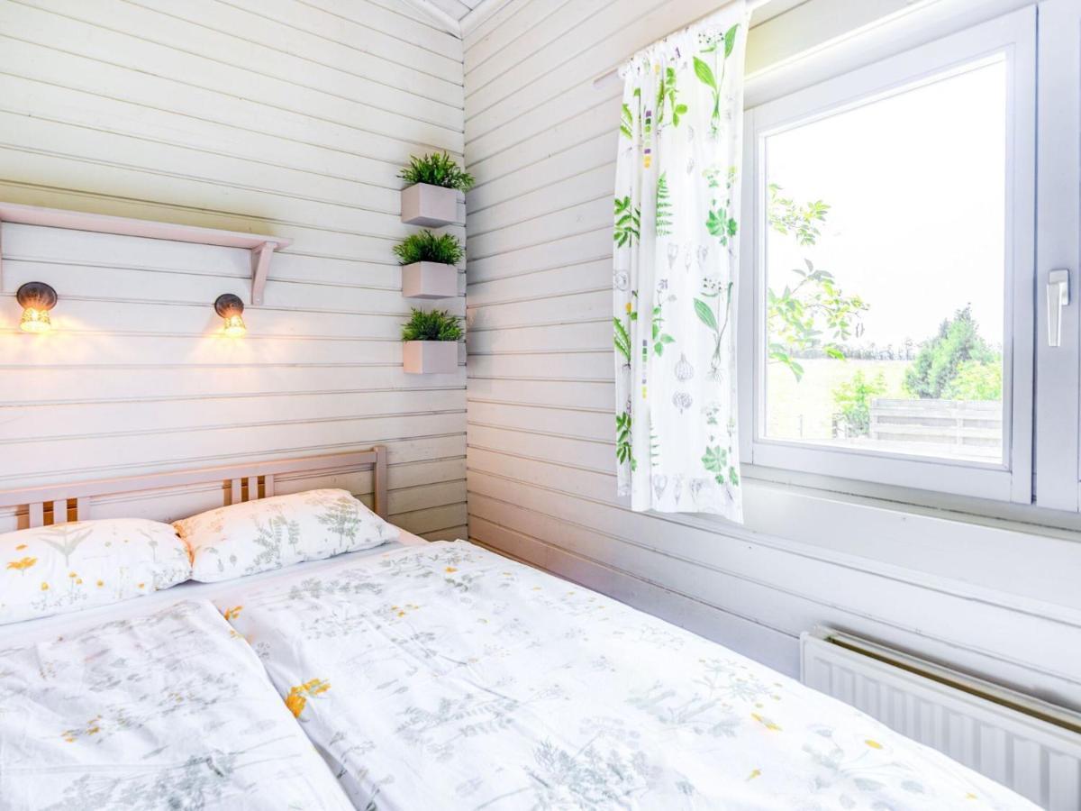 Chalet Traditional With Garden Near