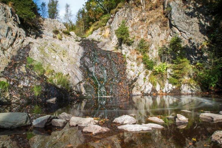 Traditional With Garden Near Chalet