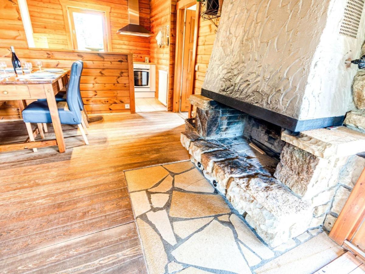 Chalet Traditional With Garden Near